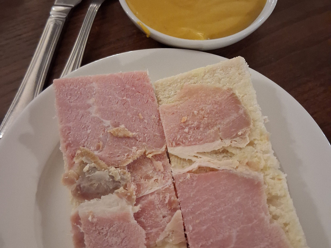 布里居酒店主图