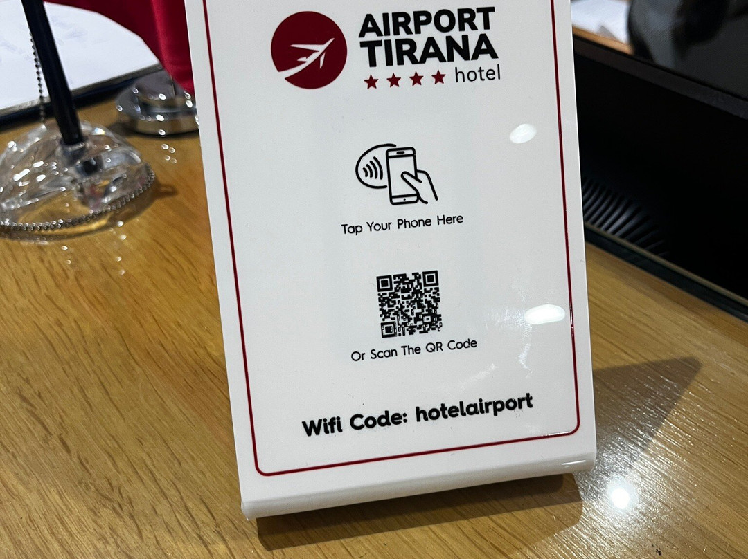 地拉那机场酒店主图
