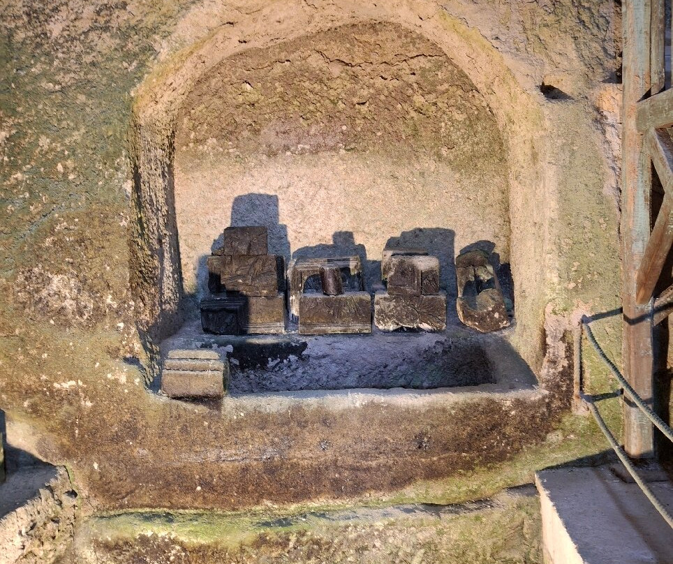 Monolithic Church of Saint-Jean of Aubeterre-Aubeterre-sur-Dronne必去景点