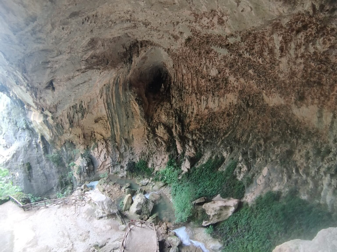 La Cueva Del Agua-Quesada必去景点
