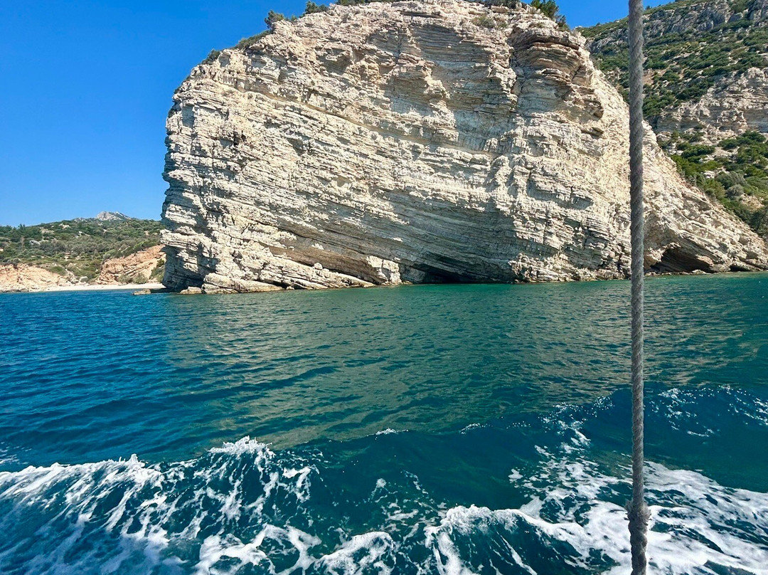 Captain Andreas Boat Trip to Samiopoula-Pythagorion必去景点