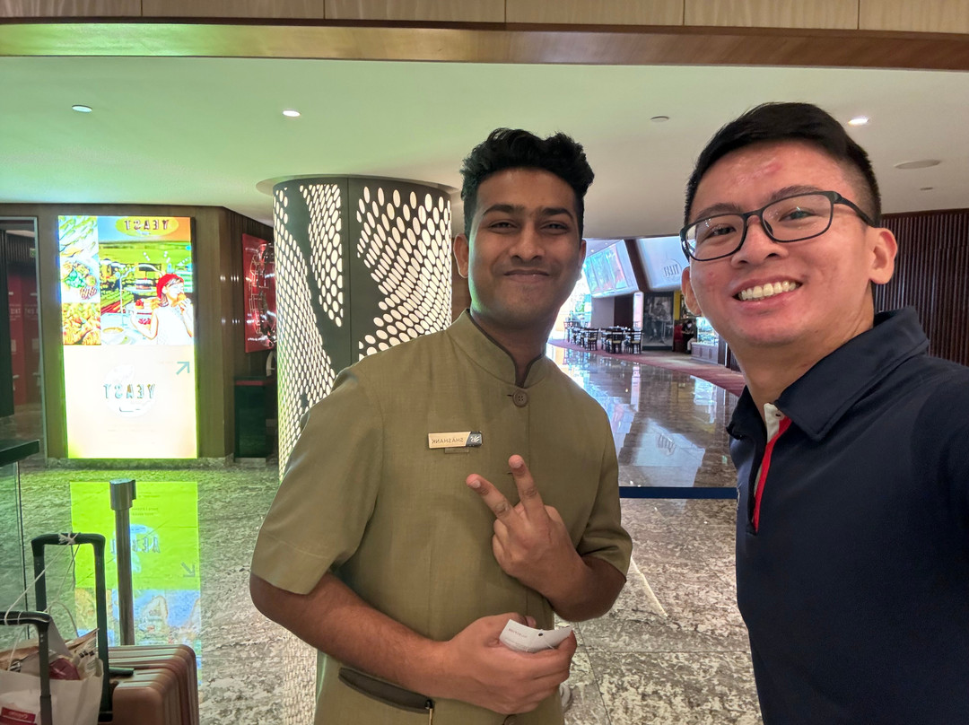 双威金字塔酒店主图