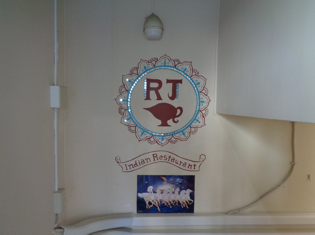RAJA & CAFE 北浜店