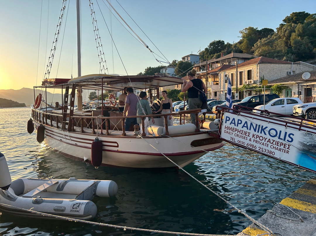 Papanikolis Cruise Boat-Nidri必去景点