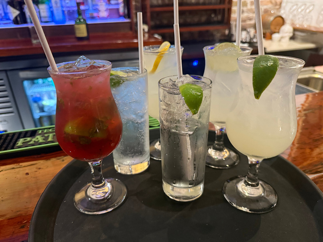 Admiral's Inn and Gunpowder Suites主图