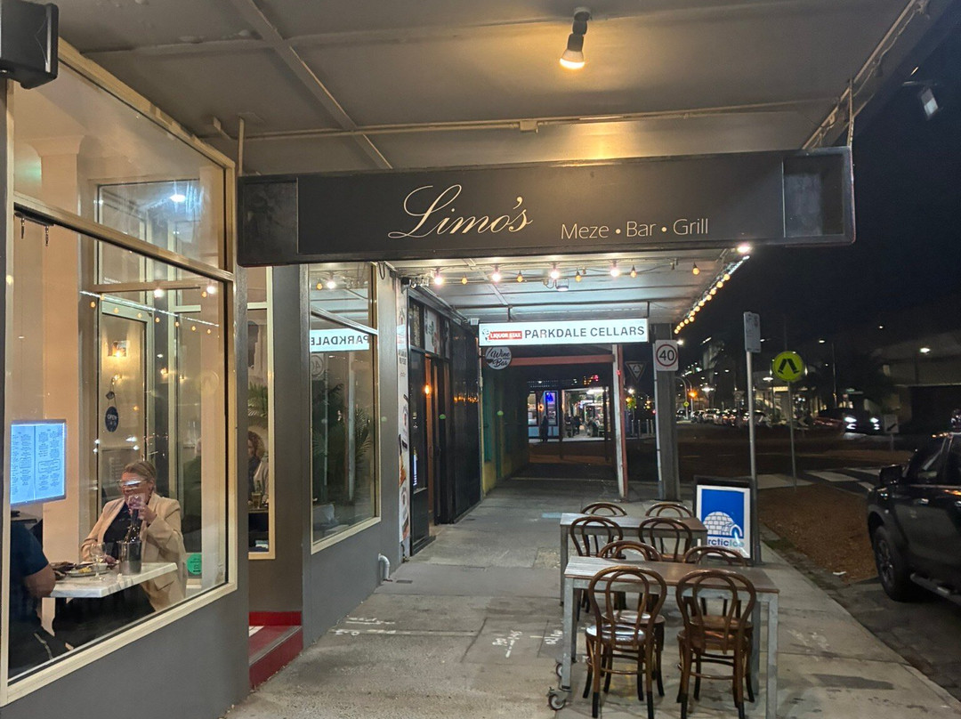 Limo's Meze Bar Grill