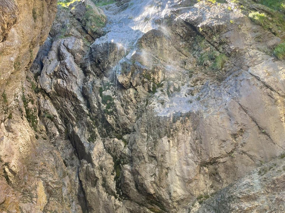 Da Laveno alla Cascata della Froda-Laveno-Mombello必去景点