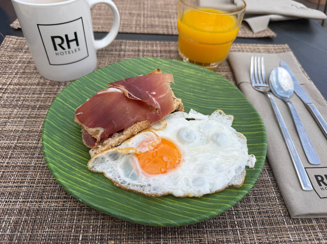 RH 拜仁酒店主图