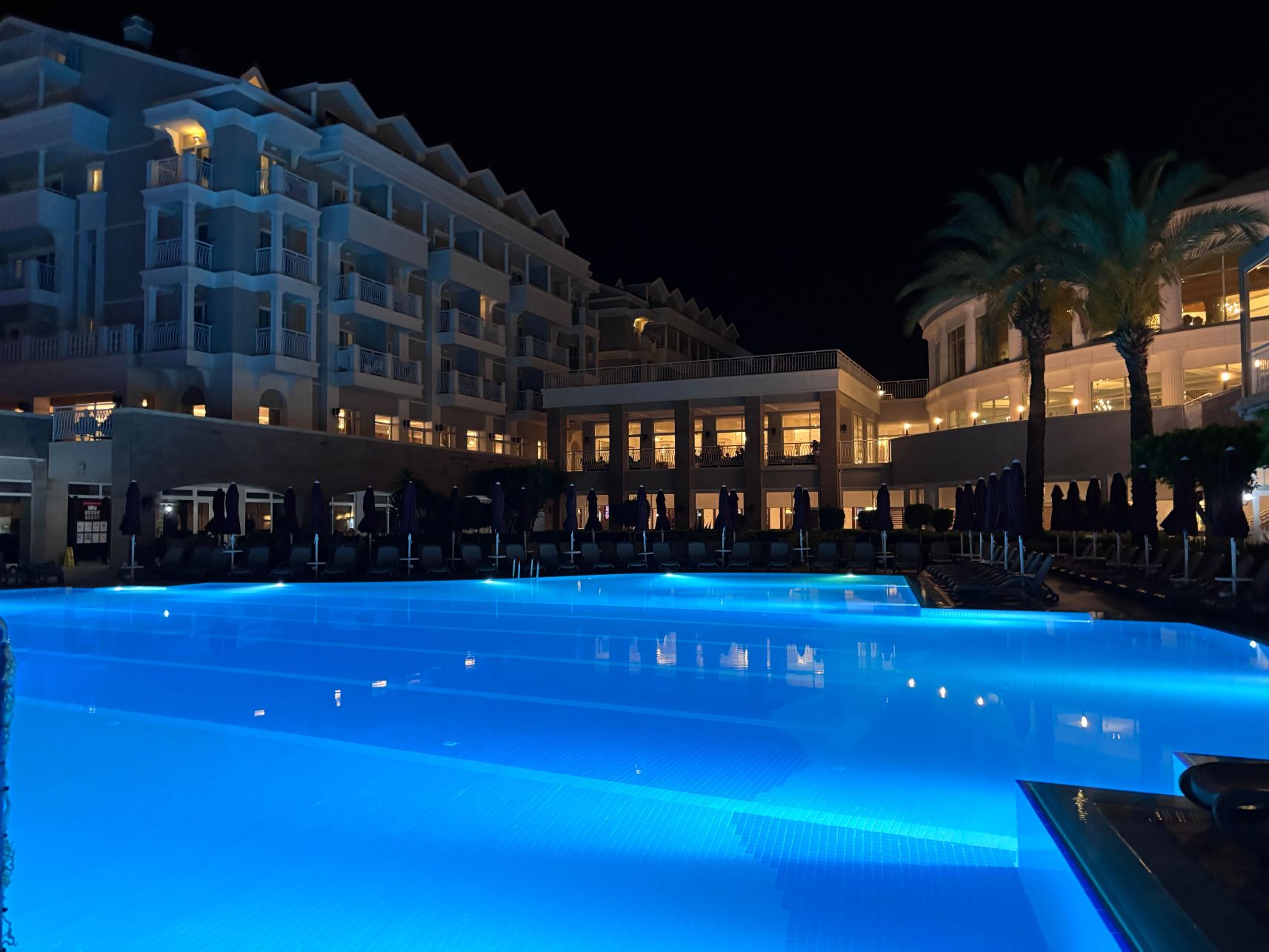 时尚阿斯班多斯海滩全包式酒店-旅行者