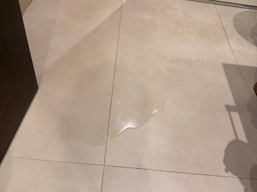 都拉斯索尔热带酒店主图