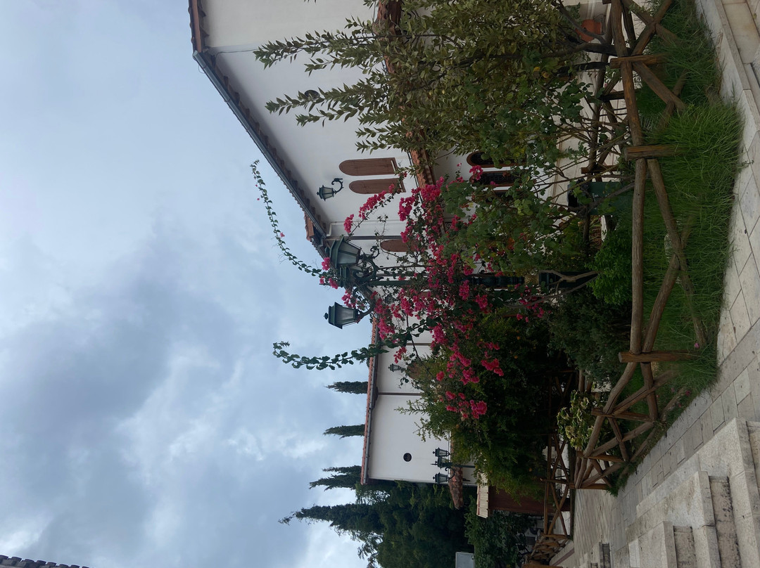 Lefkada Monastery οf Faneromeni-Tsoukaladhes必去景点
