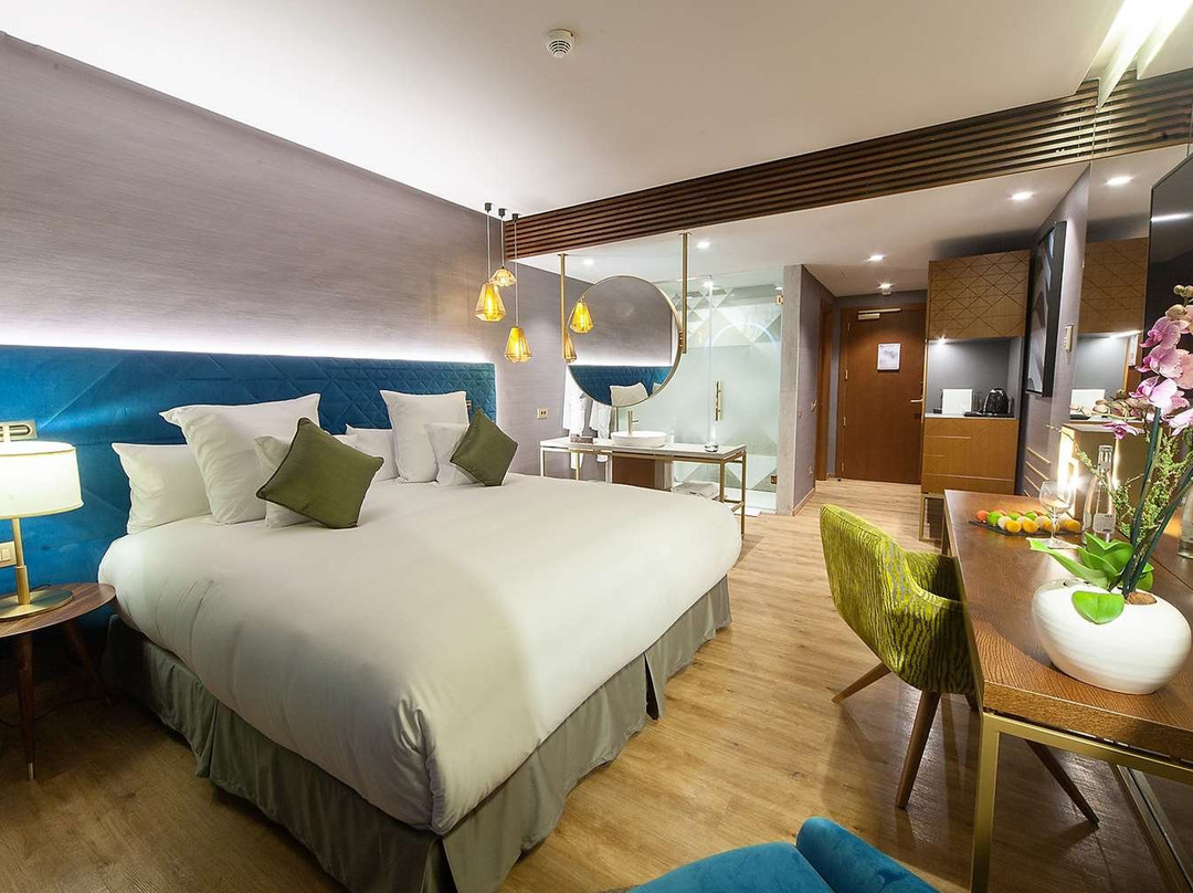 巴塞罗安法酒店主图