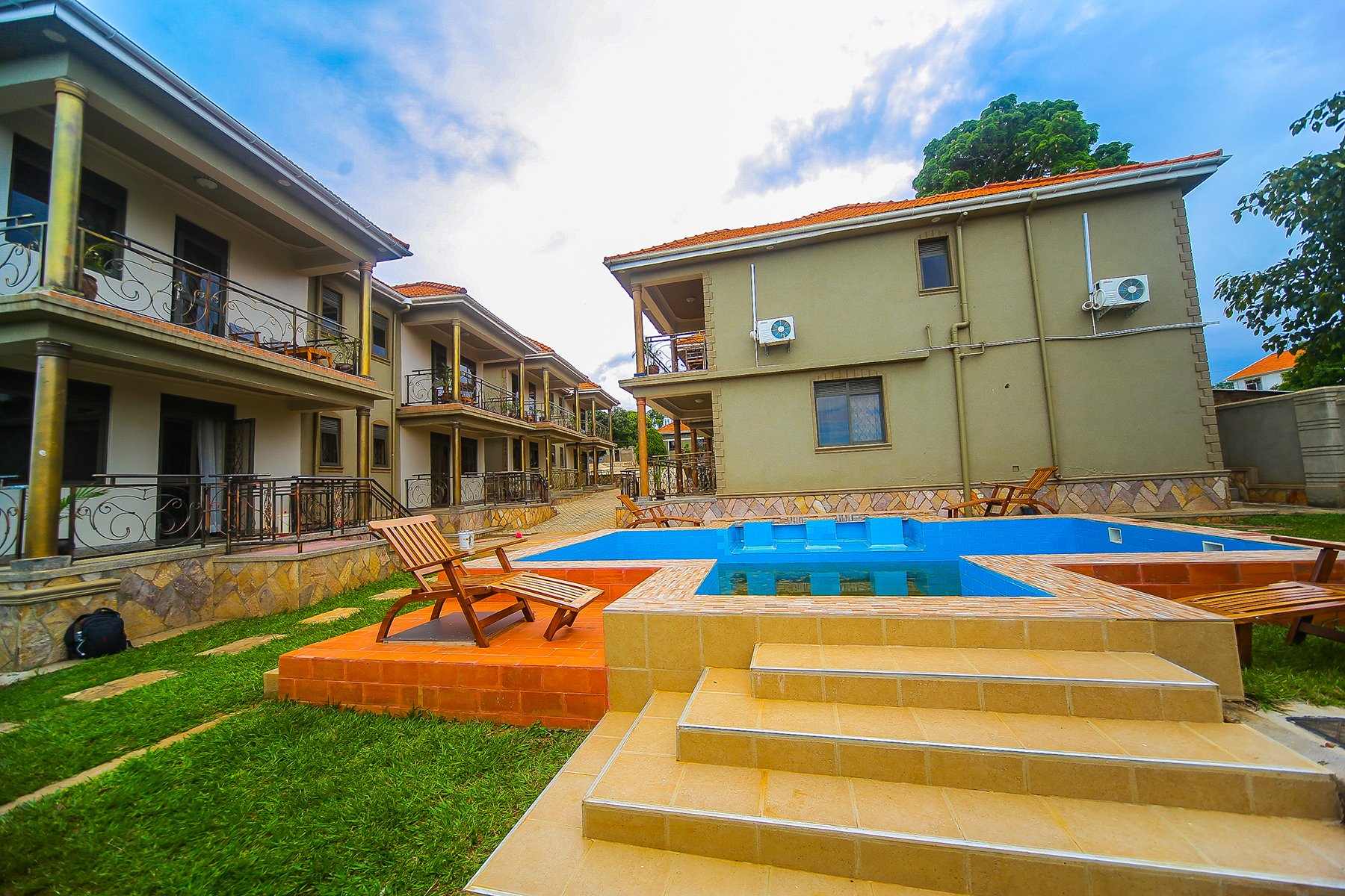 Victoria Breeze Apartments-官方
