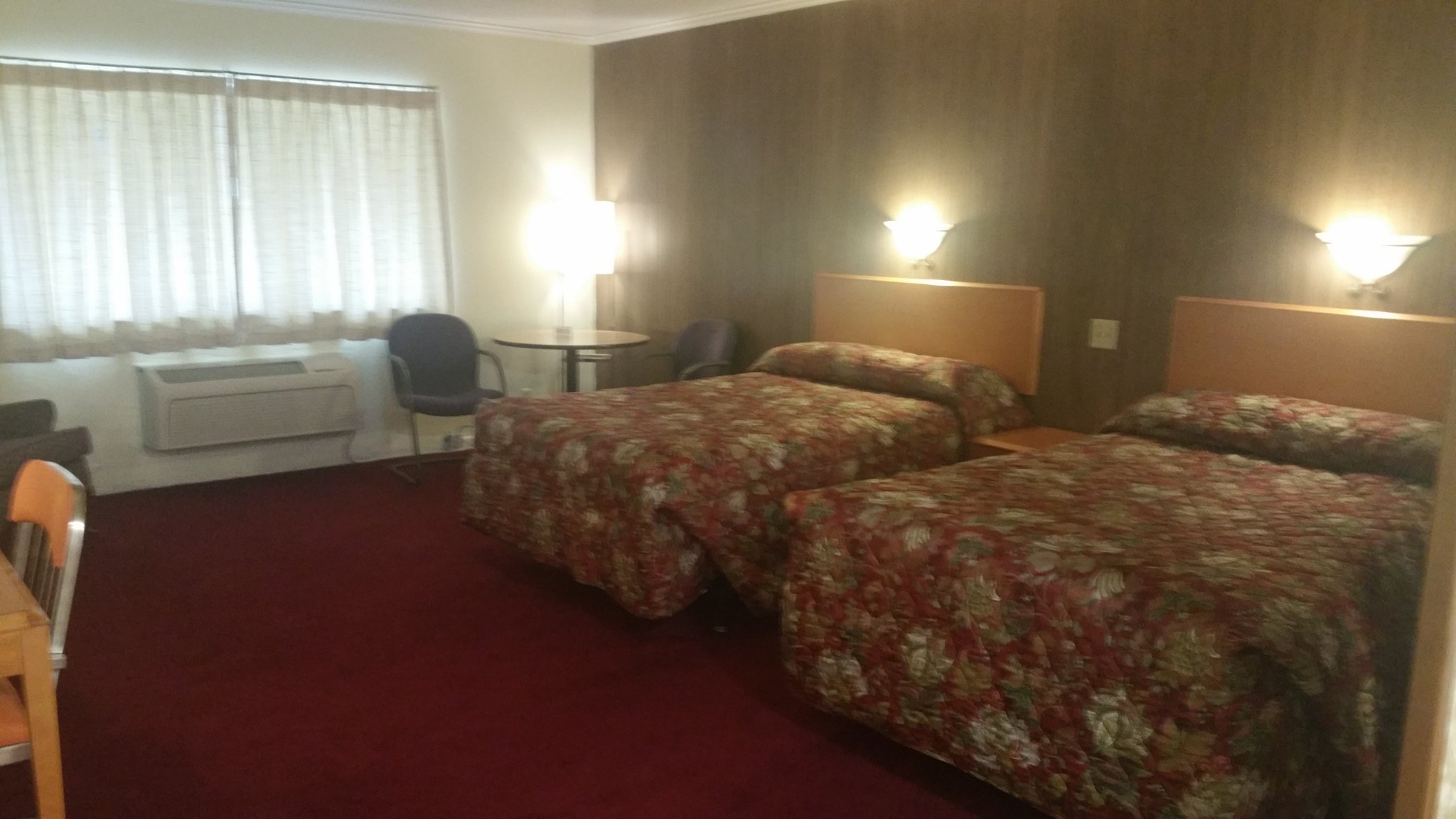Baker's Motel-官方