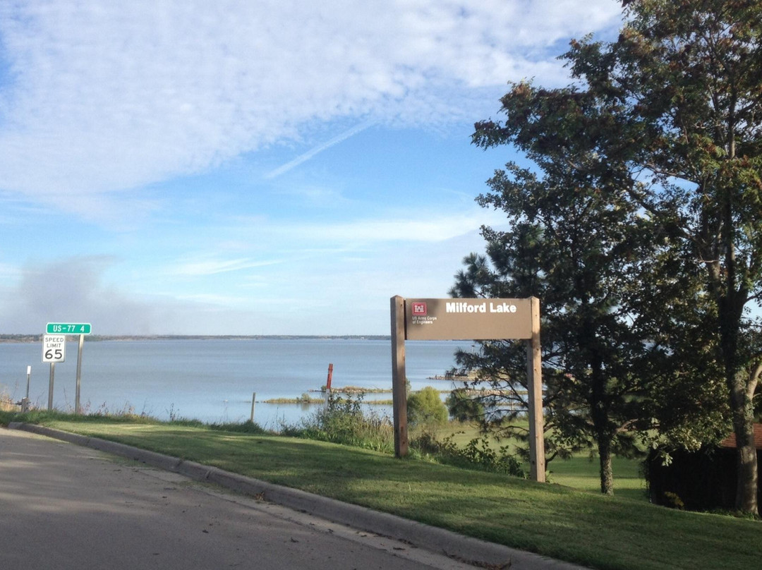 章克申城旅游景点-Milford State Park