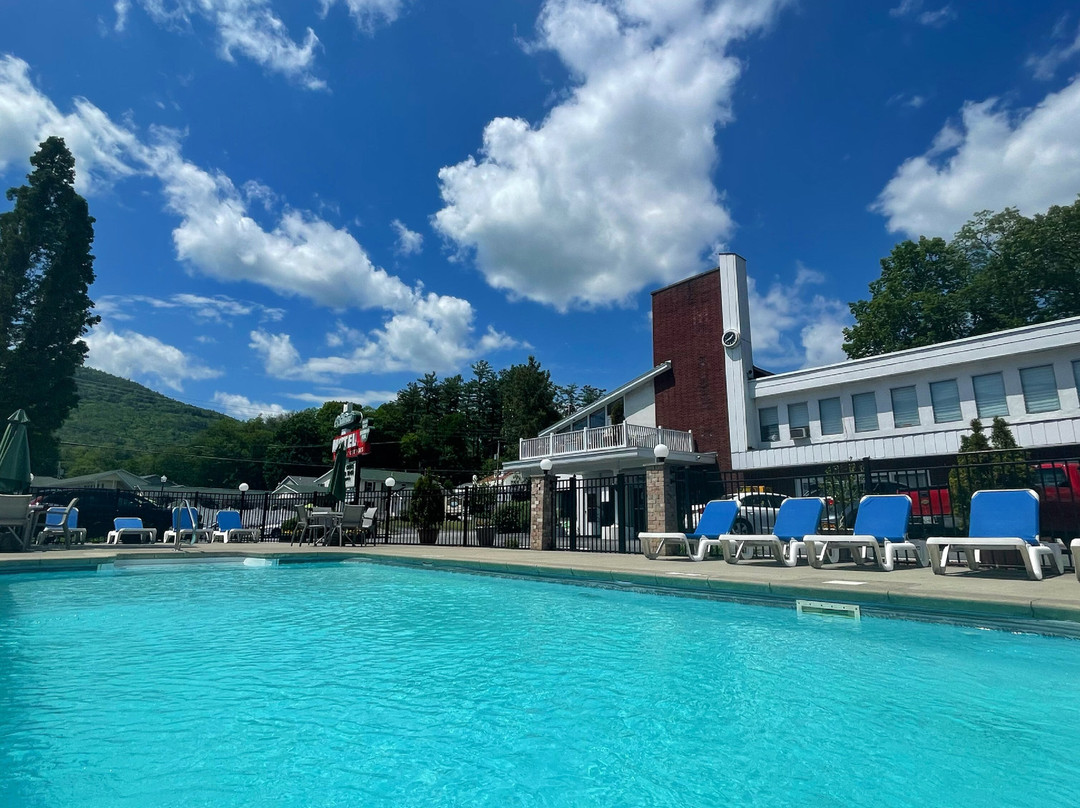 O'Sullivan's On The Lake Motel