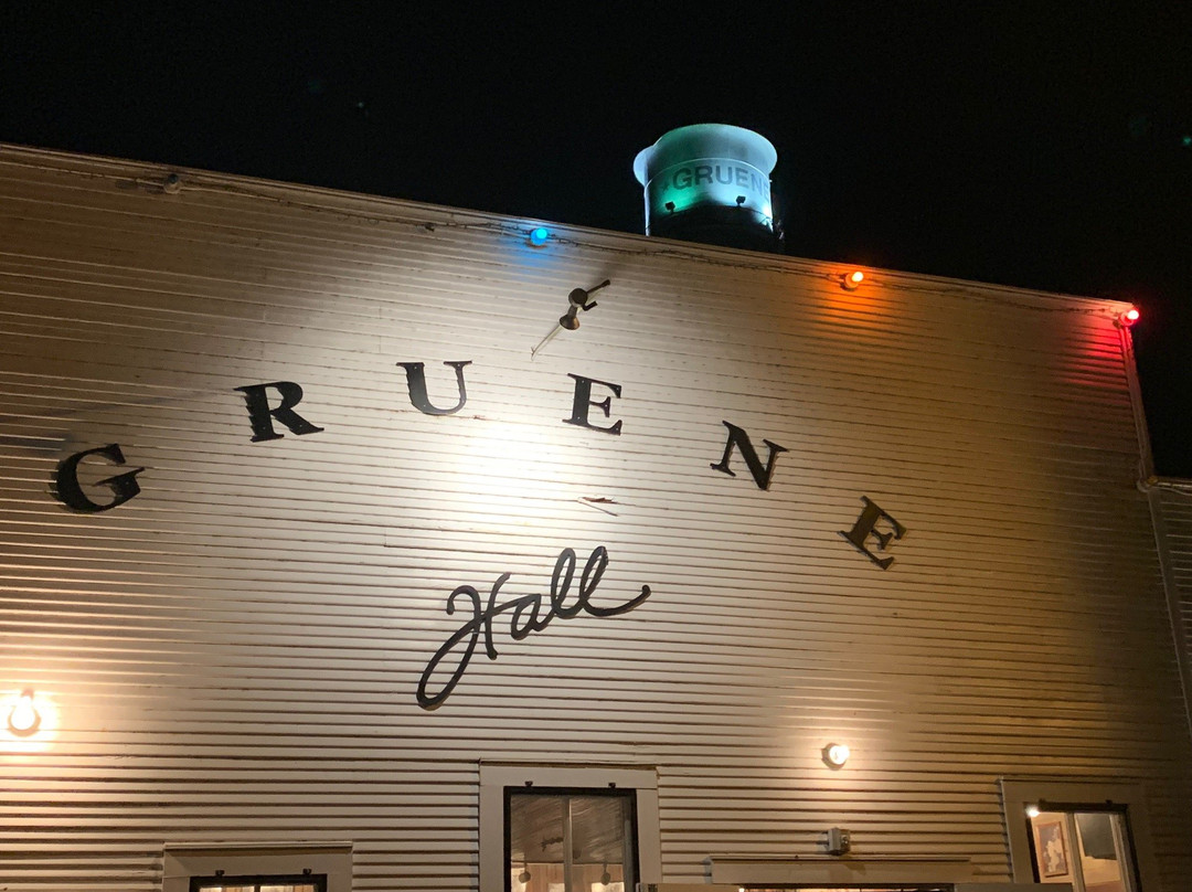 新布朗费尔斯假日酒店