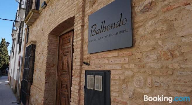 Balhondo Open Village