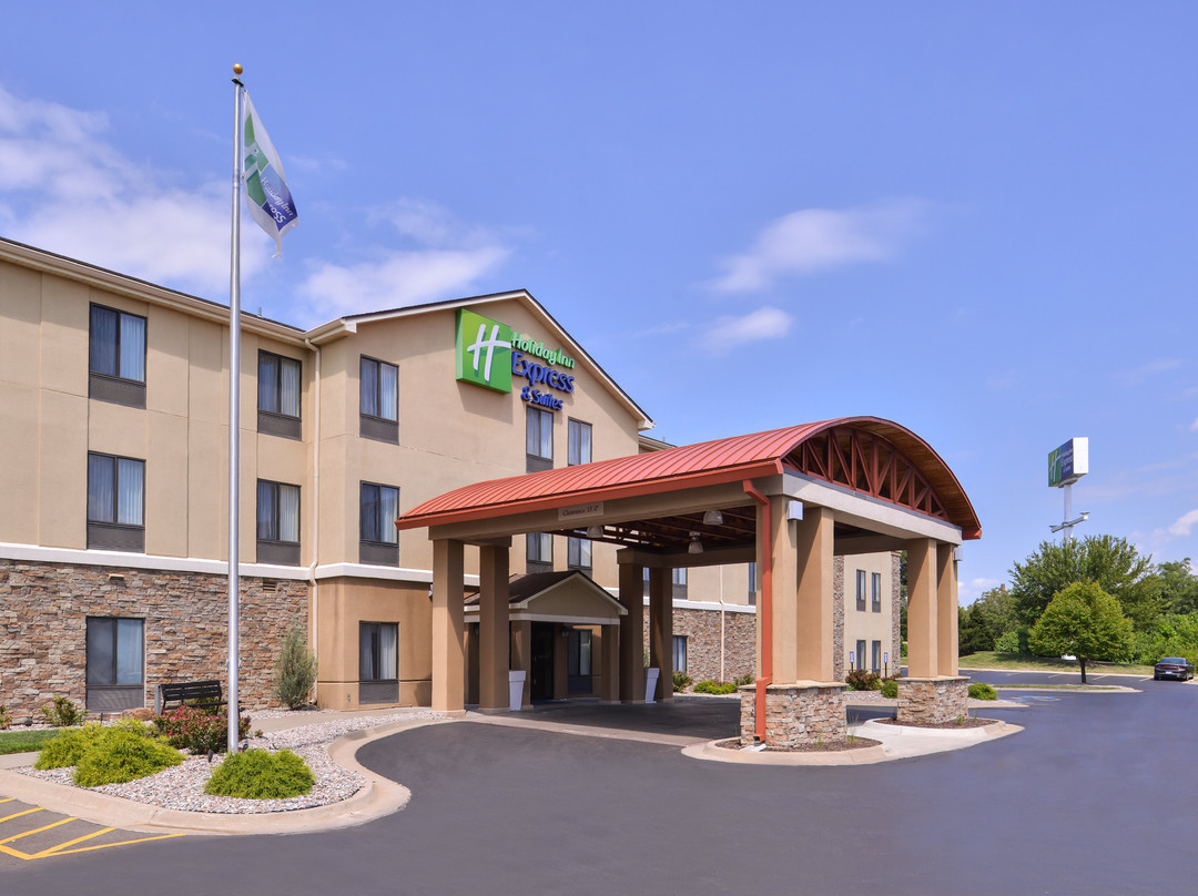 Holiday Inn Express & Suites Topeka West I-70 Wanamaker By IHG主图