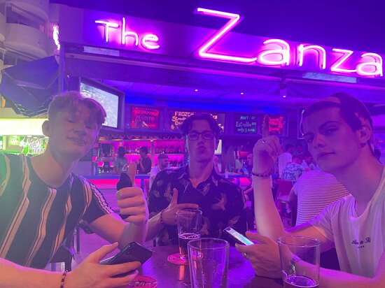Zanza Bar-圣庞沙必去景点