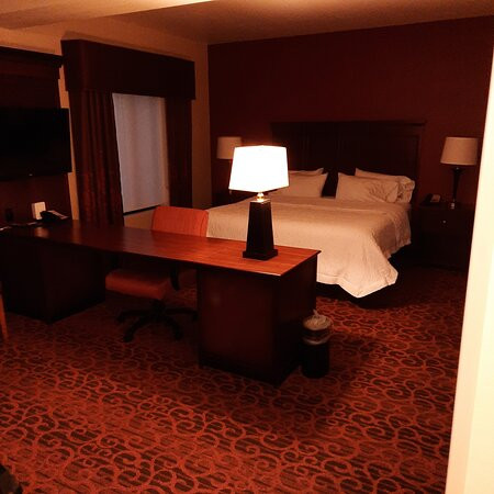 Hampton Inn & Suites Grand Forks主图