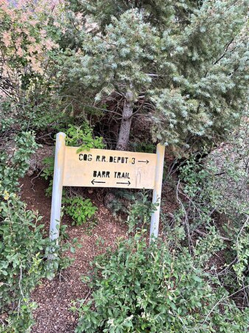 Barr Trail to Pikes Peak-Manitou Springs必去景点