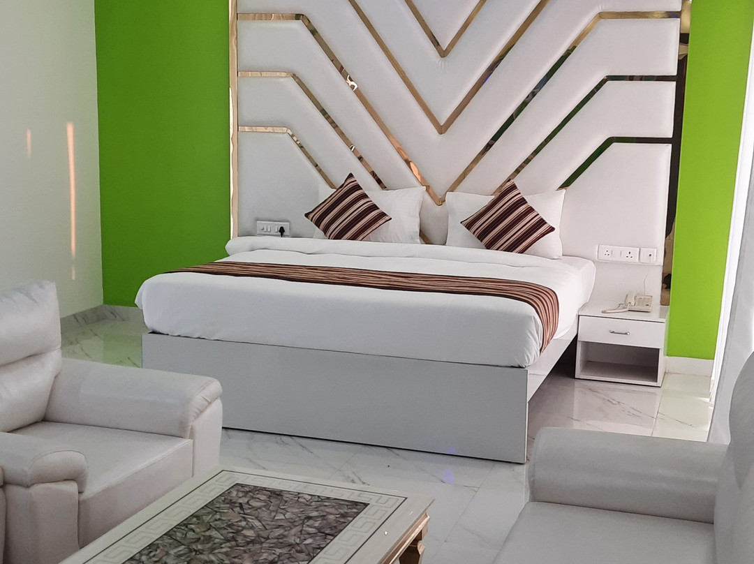 Twin Towers Inn Zero2Z主图