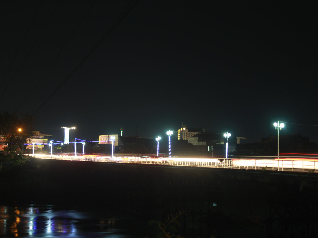 Jembatan Lama Kota Kediri景点图片