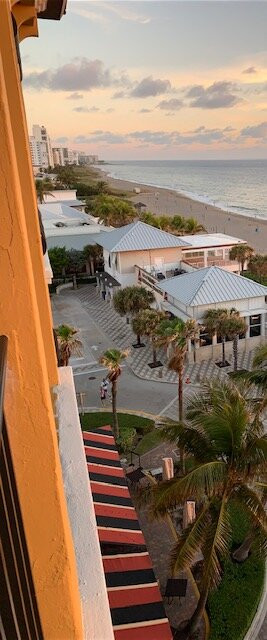 迪尔菲尔德海滩温德姆度假酒店主图