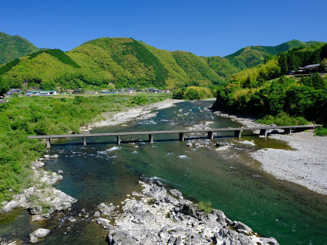 四万十市旅游景点-Hage Chinka Bridge