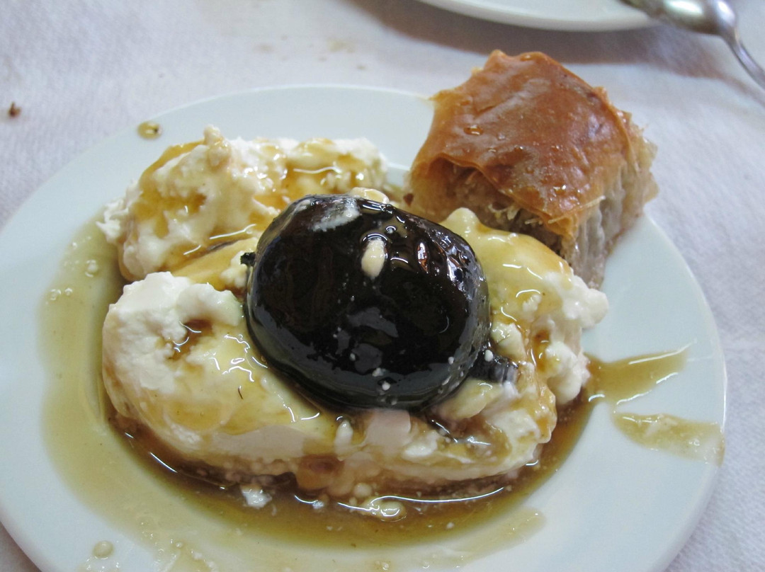 Elaiochori餐馆和美食-Oikogeniaki Taverna