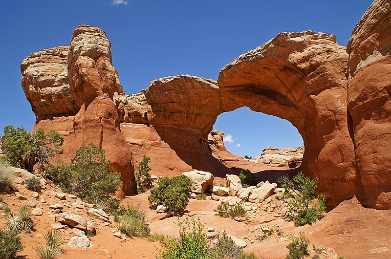 Broken Arch-拱门国家公园必去景点