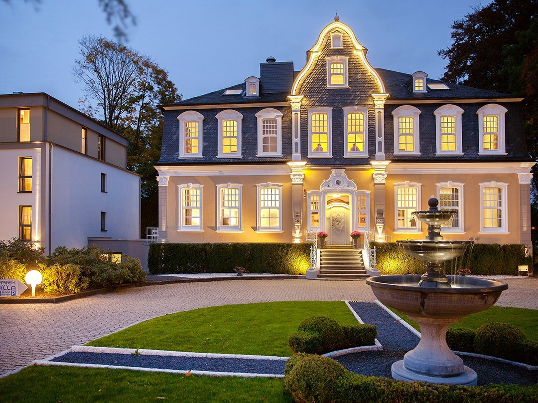 伍珀塔尔酒店住宿-Park Villa