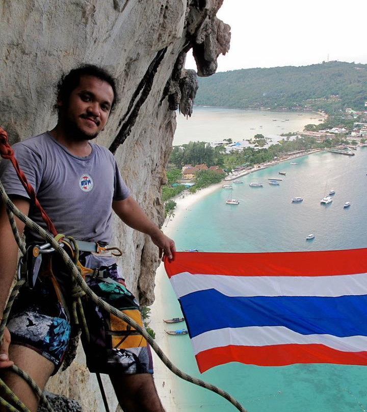 甲米攀岩-莱利海滩必去景点