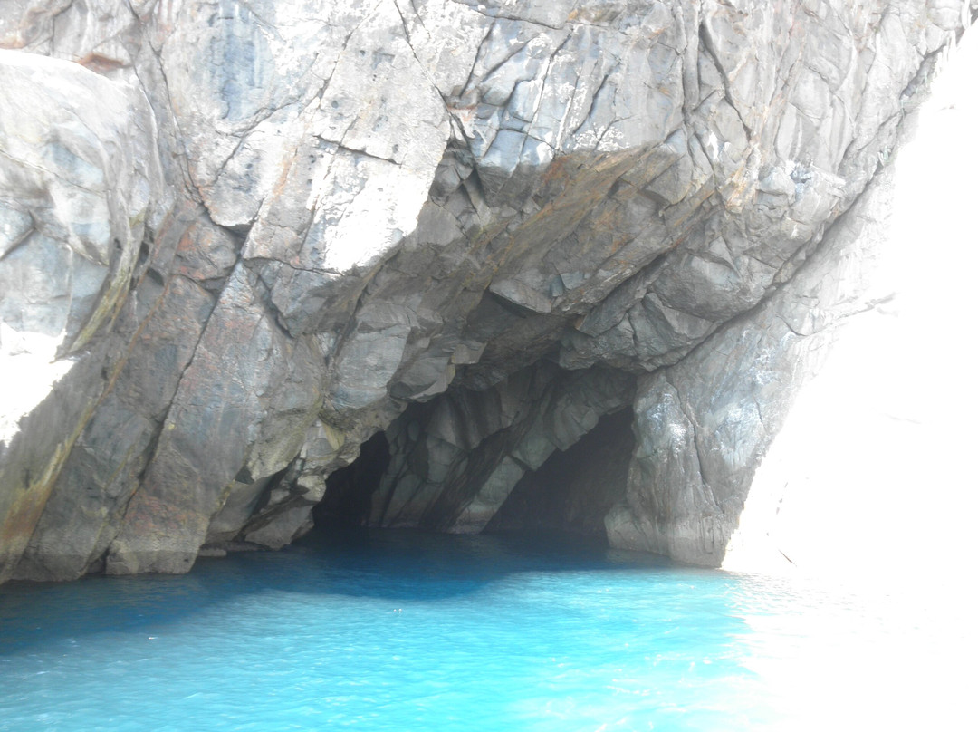 Gruta Azul-阿拉伊阿尔港必去景点