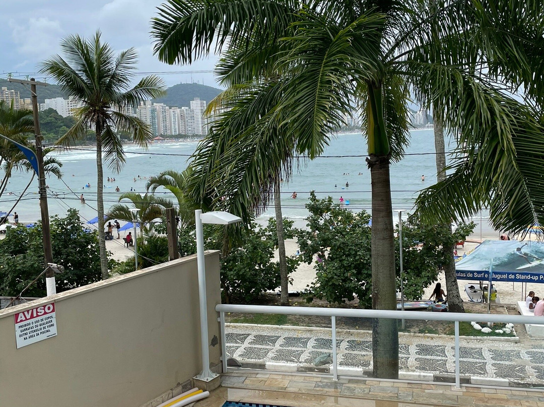 Praia das Astúrias-瓜鲁雅必去景点