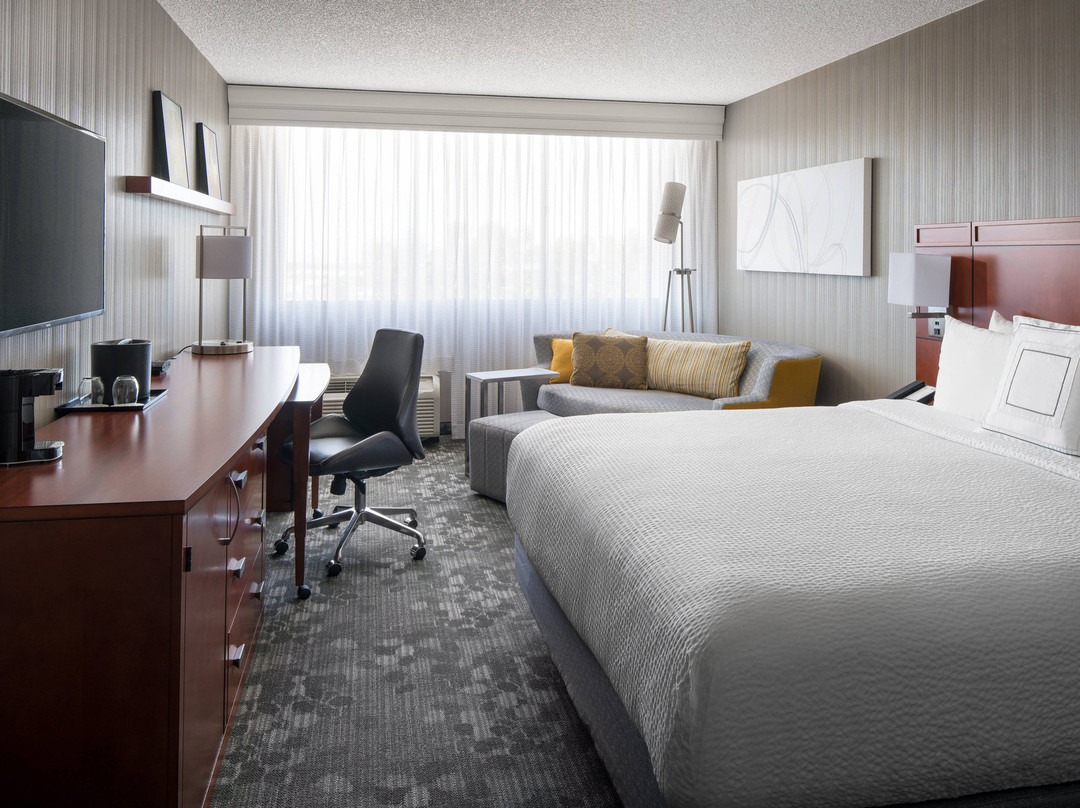 Courtyard by Marriott Richmond Berkeley主图