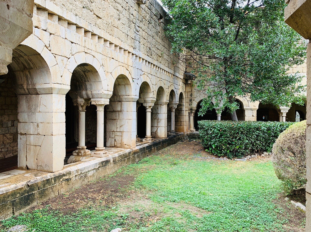 Monasterio de Santa Maria de Vilabertran景点图片