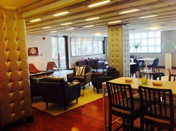 唐卡洛斯公寓酒店主图