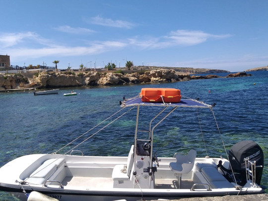 North Coast Boat Charters-Comino必去景点