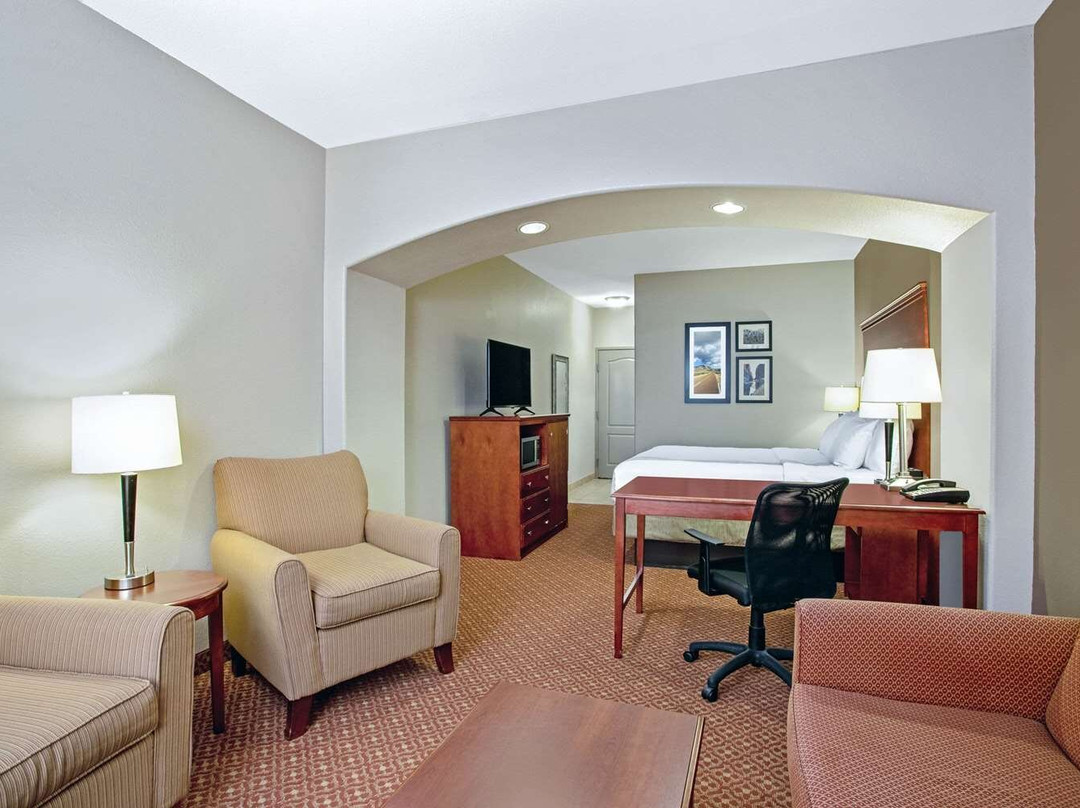 La Quinta Inn & Suites by Wyndham Fairfield TX主图