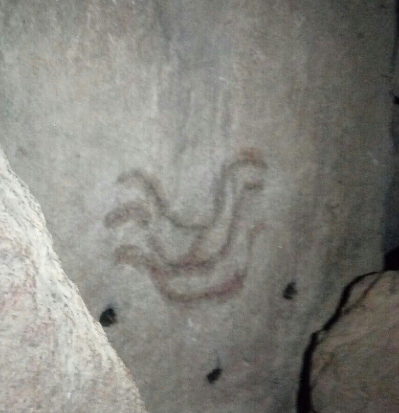 Dolmen du Mane Lud-Locmariaquer必去景点
