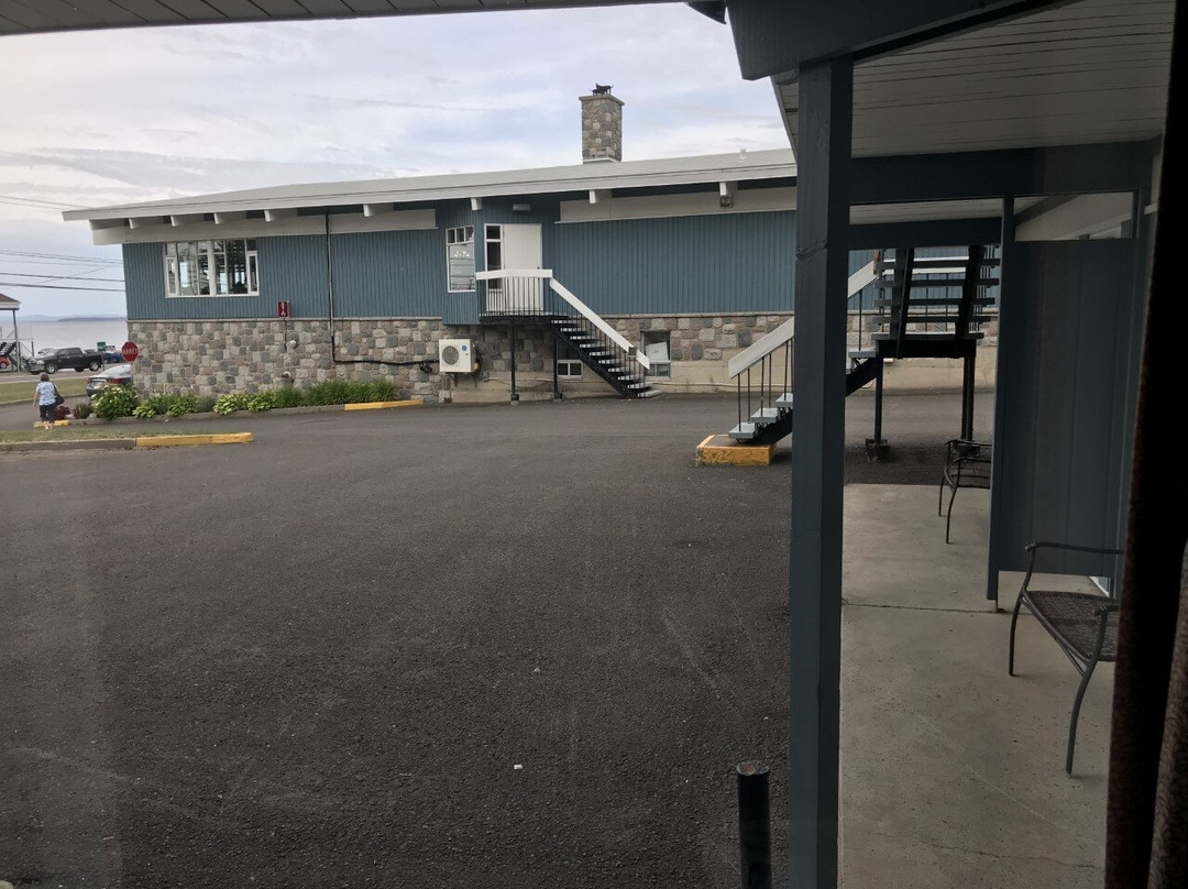 Riôtel Carleton-sur-mer主图