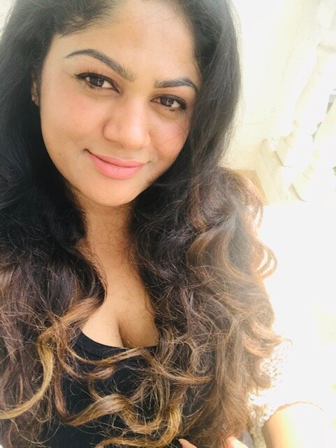 The Golden Crown Hotel主图