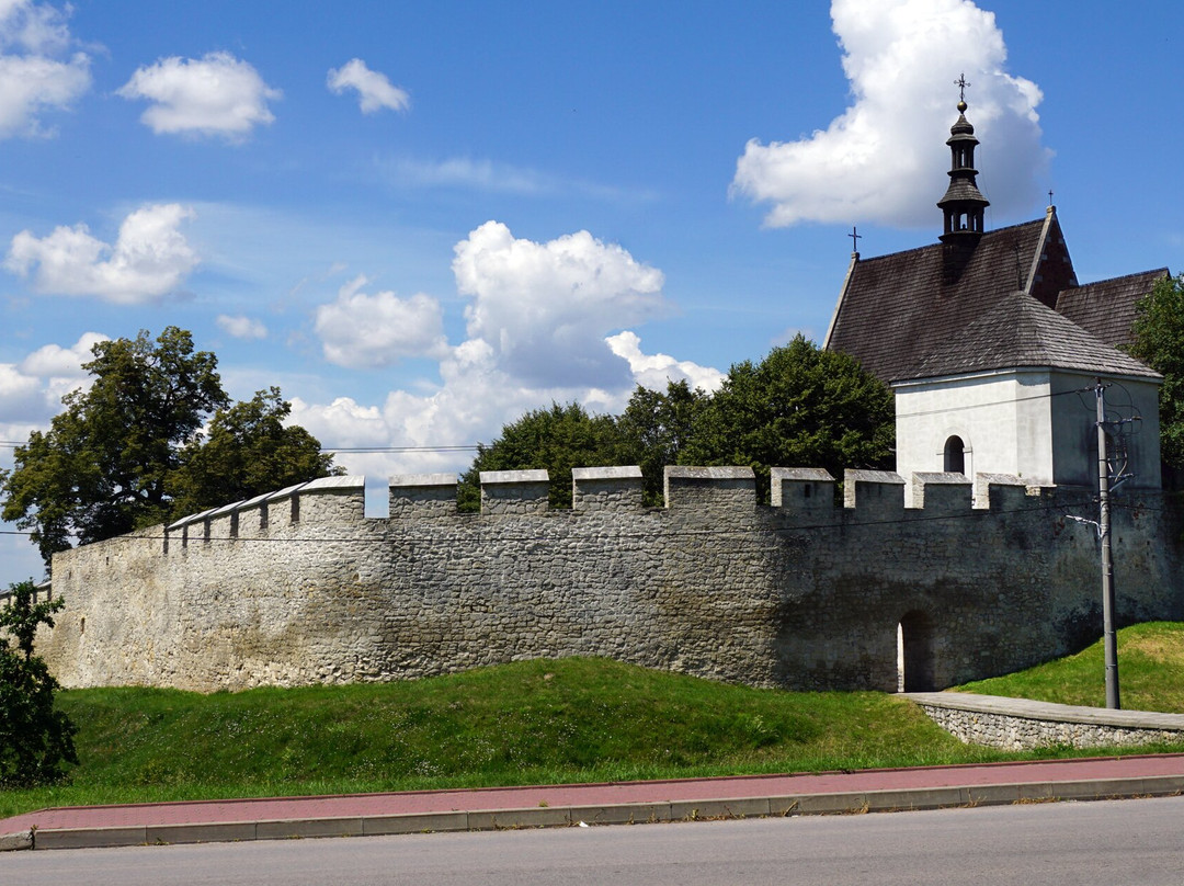 Szydlow City Walls景点图片