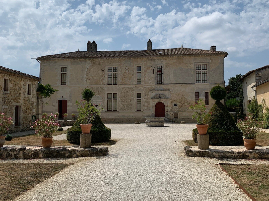 卡斯特尔诺城堡旅馆主图