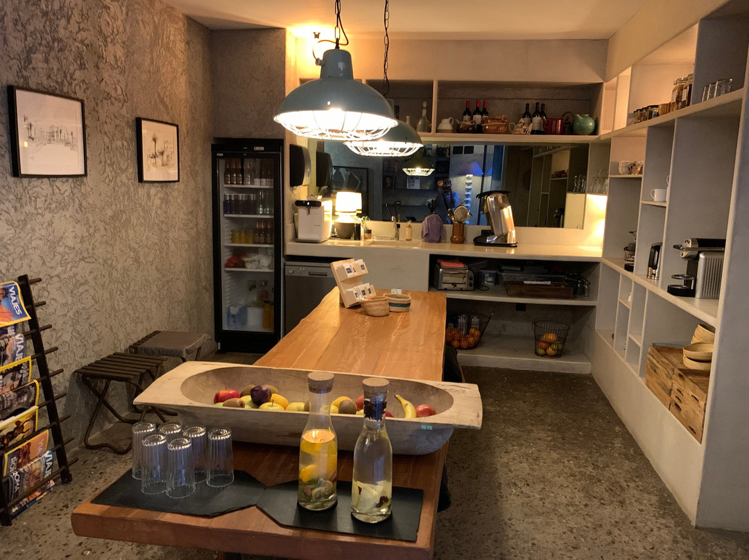 Kook Hotel Tarifa主图