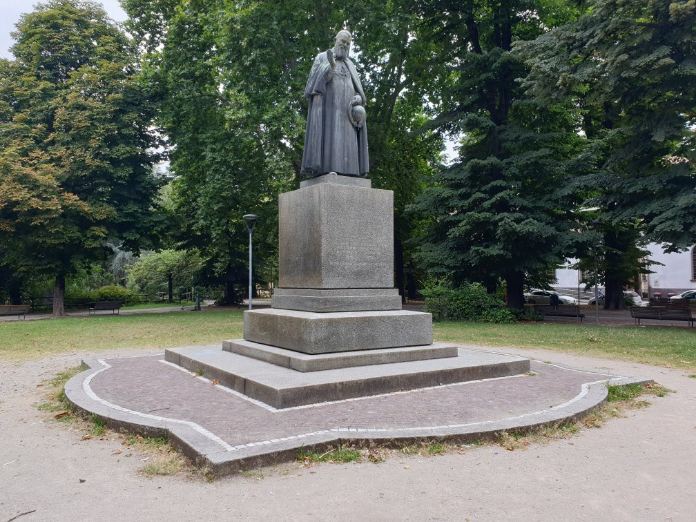 Parco Allea San Luca-诺瓦拉必去景点