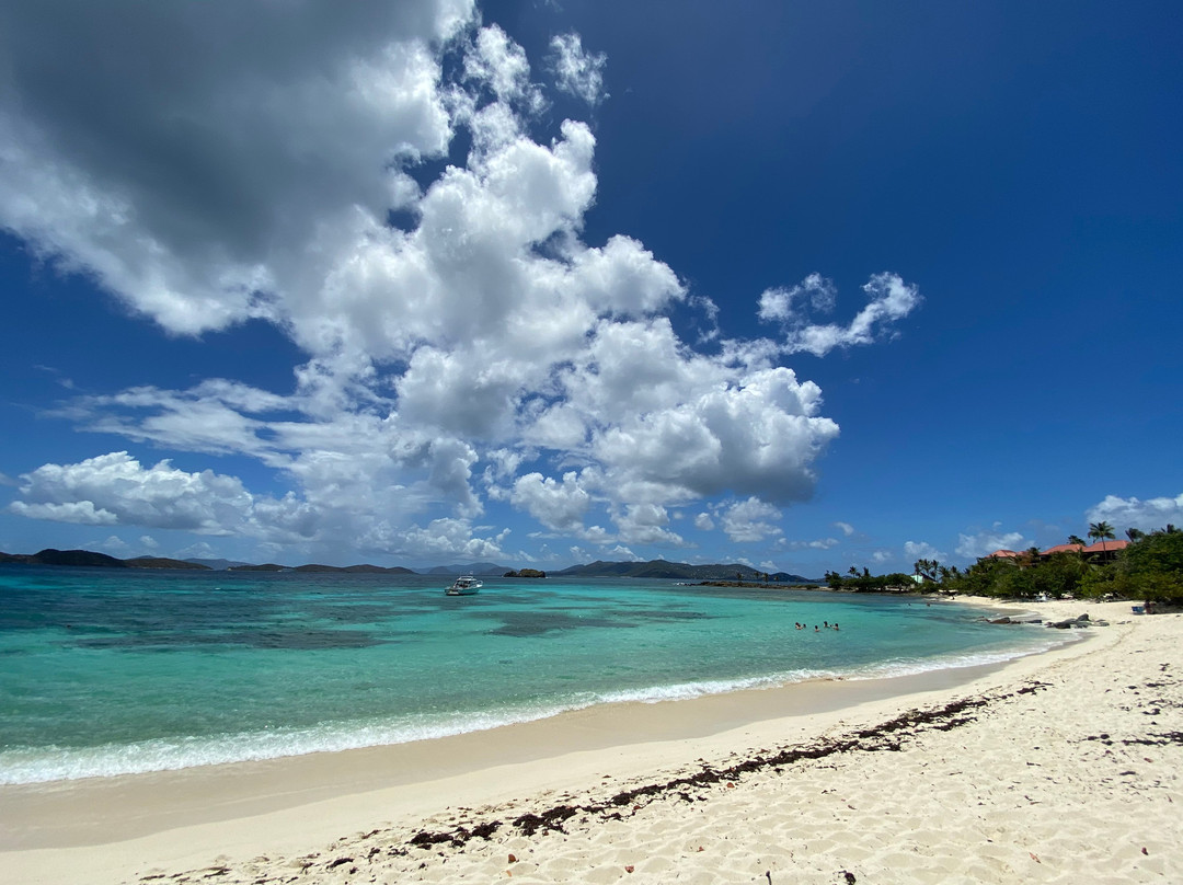 Sapphire Beach Resort主图