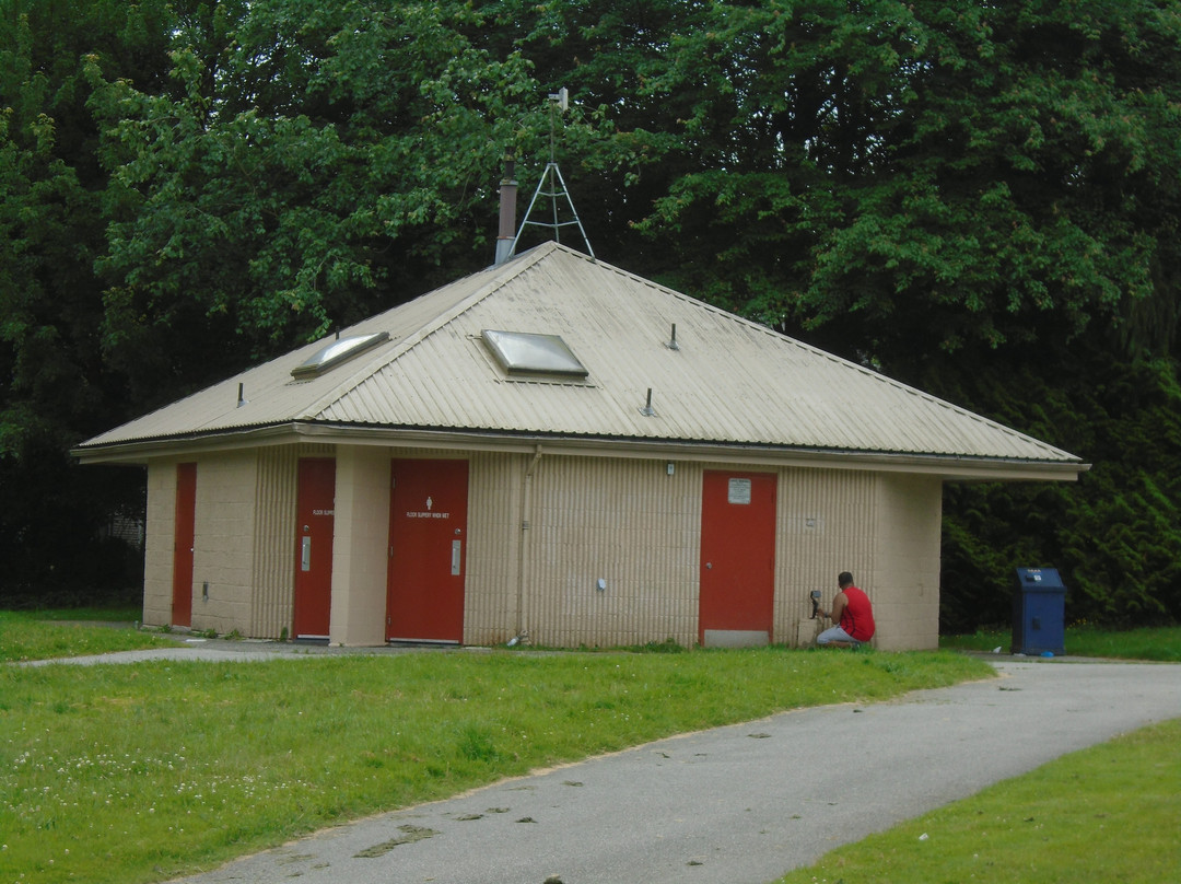 Eagle Ridge Pool Grounds and Park景点图片